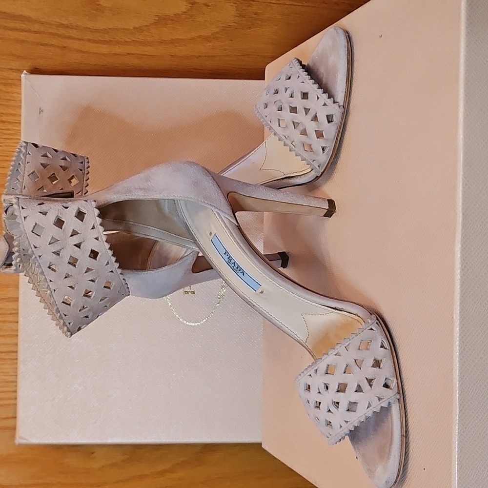 PRADA CALZATURE DONNA CAMOSCIO CIPRIA HIGH HEEL SANDALS IN SIZE 38. - Picture 10 of 13